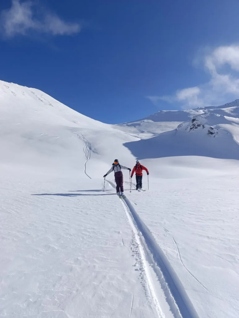 Raid à ski Queyras 4 jours. <br/> ⛷ Niveau physique : 3 <br/> Niveau technique : 3 <br/> 89 €