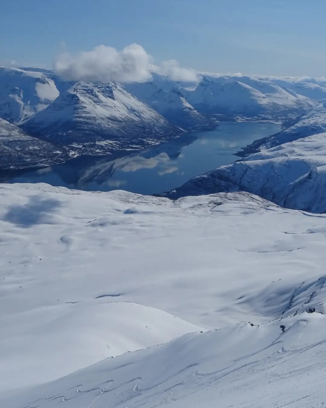 Norvège à ski.