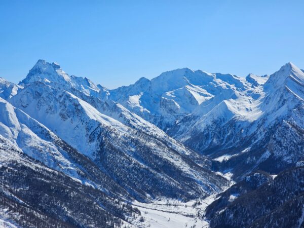 Ski de randonnée et freerando dans les hautes-Alpes embrun durance.