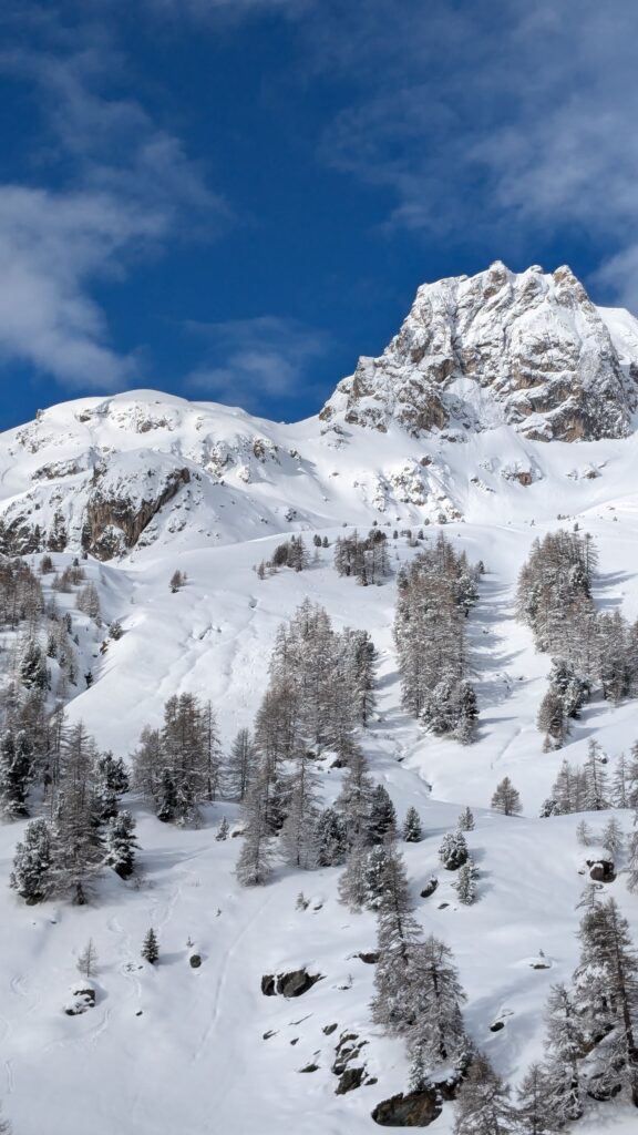 Raid à ski de randonnée dans la Clarée.<br/>Niv. physique : 3<br/>Niv. technique : 3
