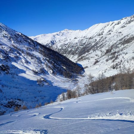 Séjours en gîte et raid à ski en Queyras Clarée Ubaye Hautes-Alpes.